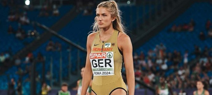 Německá čtvrtkařka Alica Schmidtová je krásná a talentovaná atletka