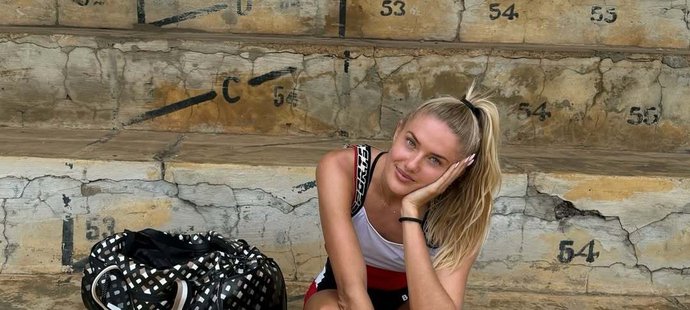 Německá čtvrtkařka Alica Schmidtová je krásná a talentovaná atletka