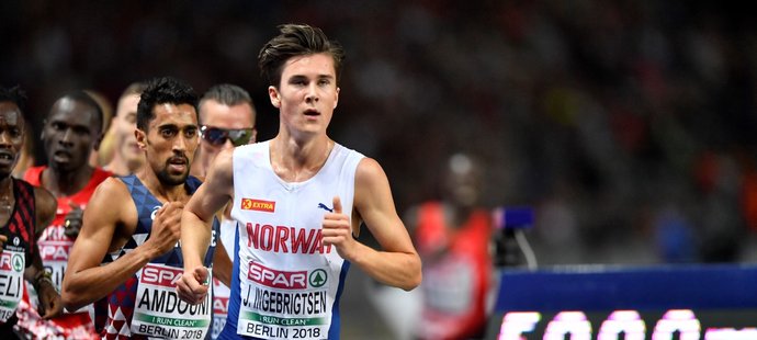 Norský běžec Jakob Ingebrigtsen během závodu na mistrovství Evropy v Berlíně