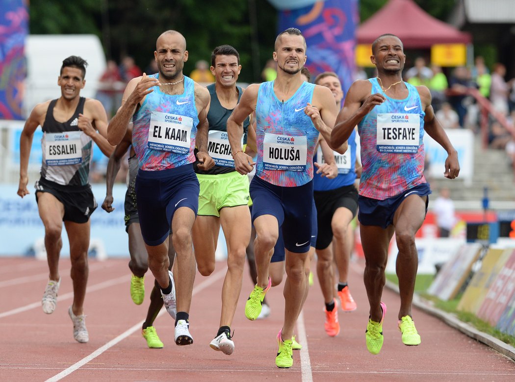 Český rekordman v běhu na 1500 metrů Jakub Holuša (na snímku z 4. června 2018) kvůli únavové zlomenině a zánětu kyčle vynechá halovou atletickou sezonu s vrcholem na ME v Glasgow.