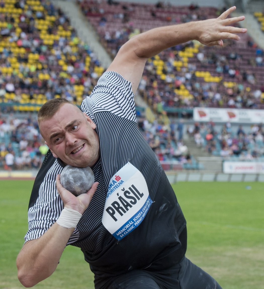 Ve vrhu koulí reprezentoval Česko i Ladislav Prášil