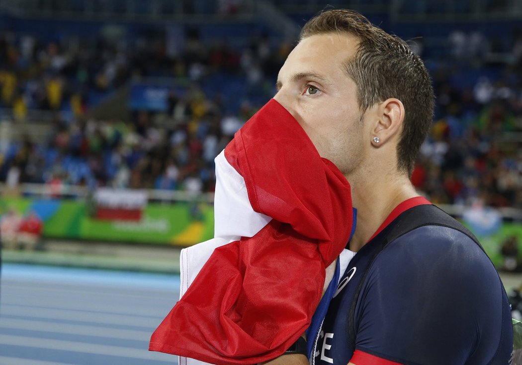 Stříbrný tyčkař Renaud Lavillenie byl zklamaný chováním brazilských fanoušků