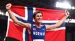 Jakob Ingebrigtsen slavil zlatou medaili z Tokia s norskou vlajkou