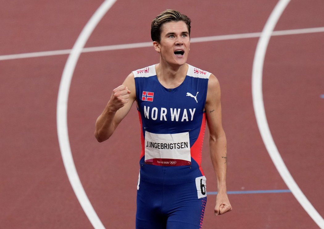 Jakob Ingebrigtsen se ve 20 letech stal olympijským vítězem