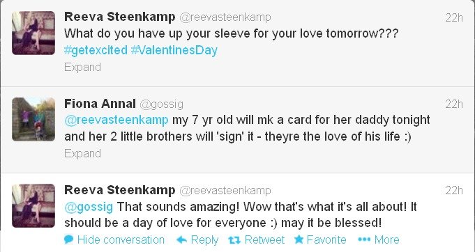 Twitterová konverzace Reevy Steenkampové o blížícím se Valentýnu...