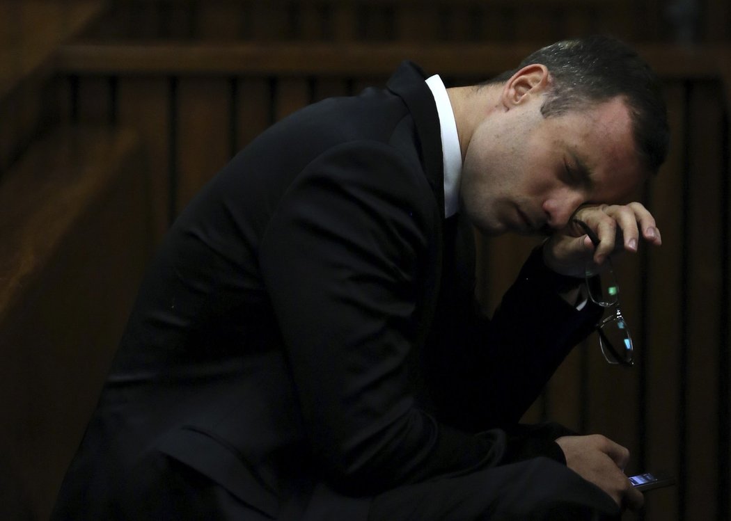 Oscar Pistorius při soudním procesu v Johanesburgu
