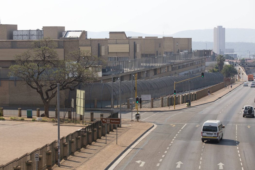 Celkový pohled na centrální věznici v Pretorii, kde si odpyká trest Oscar Pistorius