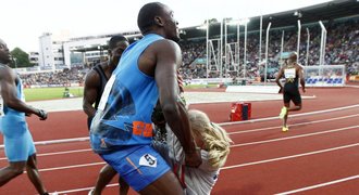 VIDEO: Takhle bolí srážka s Bleskem. Bolt smetl hostesku