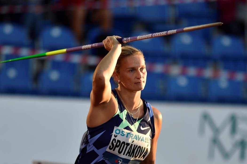 Barbora Špotáková se na Zlaté tretře blýskla vítězstvím