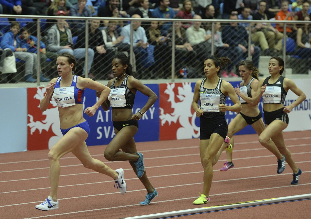 Simona Vrzalová skončila v závodě na 1500 metrů šestá