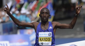 Pražský maraton vyhrál Keňan Kandie, ženám vládla Meleseová