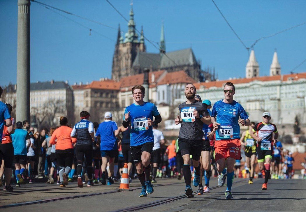 Minulý ročník pražského půlmaratonu nabídl parádní podívanou