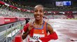 Radost vítězné Sifan Hassanové v cíli po doběhnutí 5000 metrů