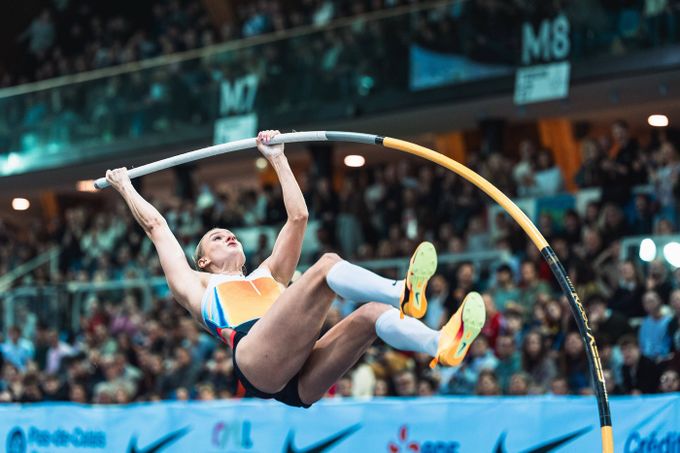 Moonová o útoku na rekord Isinbajevové: Fyzicky toho schopná jsem, musí to být dokonalé Moonová o útoku na rekord Isinbajevové: Fyzicky toho schopná jsem, musí to být dokonalé