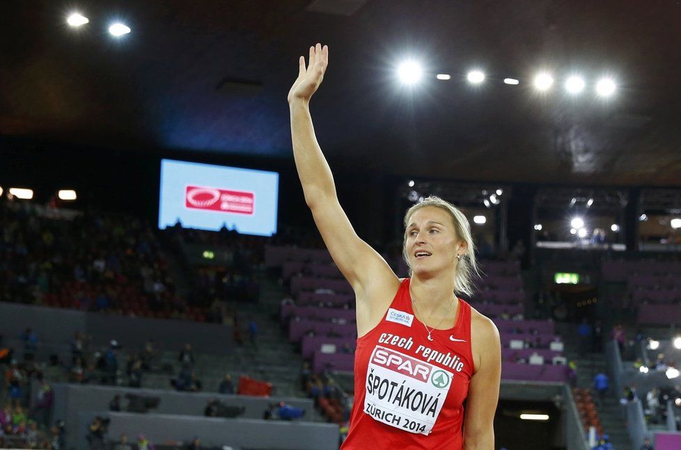 Oštěpařka Barbora Špotáková poprvé vyhrála mistrovství Evropy. Ve finále v Curychu hodila pátým pokusem 64,41 metru a o 20 cm porazila Srbku Tatjanu Jelačovou.