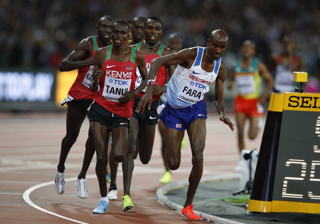 První zlato na atletickém MS v Londýně získal v běhu na 10 km Brit Mo Farah