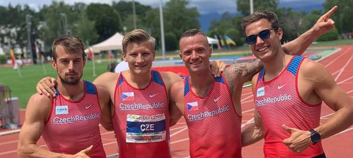 Česká štafeta 4x100 metrů ve složení Zdeněk Stromšík, Jan Veleba, Jan Jirka a Dominik Záleský posunula svůj vlastní český rekord...