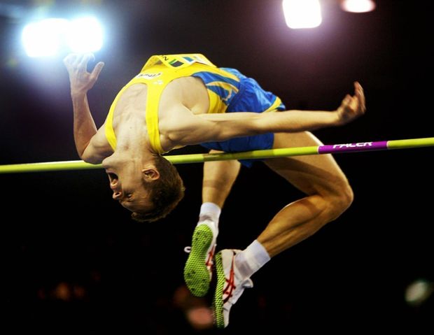 Stefan Holm překonávající jednu z výšek Stefan Holm překonávající jednu z výšek