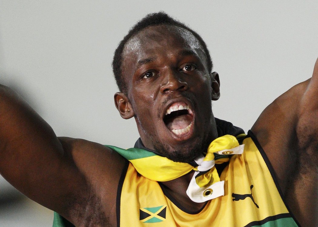 Usain Bolt po diskvalifikaci na stovce dvojnásobnou trať ovládl.