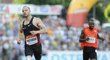 Hon na beznohého atleta Pistoriuse postrádá smysl, se zdravými by měl dál závodit