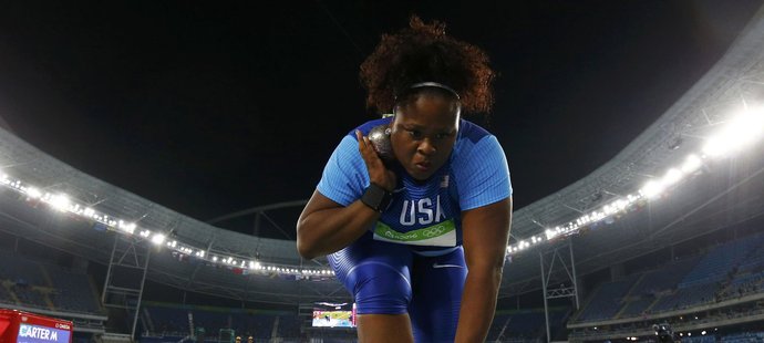 Olympijské zlato ve vrhu koulí vybojovala Američanka Michelle Carterová 