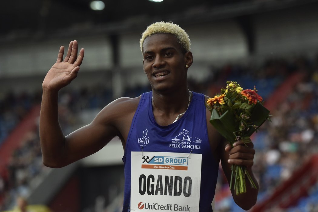 Alexander Ogando z Dominikánské republiky zvítězil v běhu na 400 metrů.