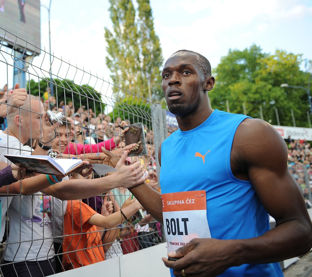 Usain Bolt nevynechal tradiční vítězné kolečko