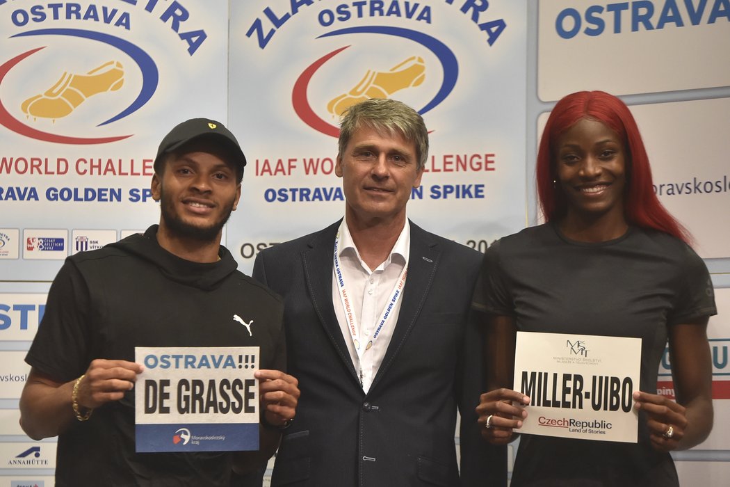 Kanadský sprinter Andre De Grasse, ředitel mítinku Zlatá tretra Jan Železný a bahamská běžkyně Shaunae Millerová-Uibová