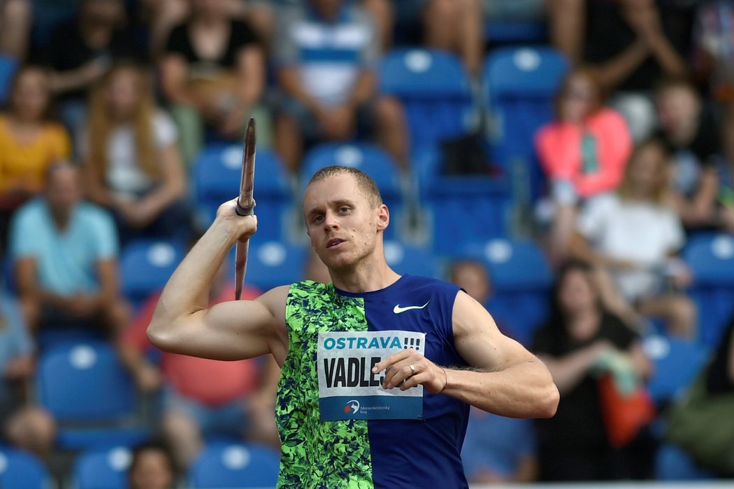 Oštěpař Jakub Vadlejch na Zlaté tretře v páté sérii tvrdě upadl