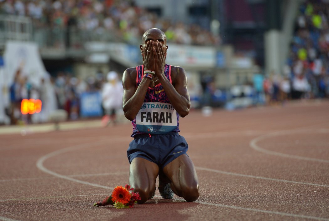 Mo Farah se na Zlaté tretře loučil s desetikilometrovou tratí na atletických oválech. Vítězně.