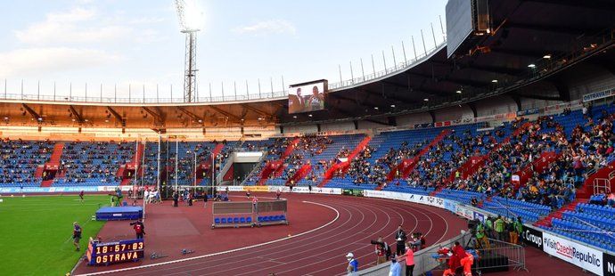 Pohled na ostravský Městský stadion během Zlaté tretry 2020