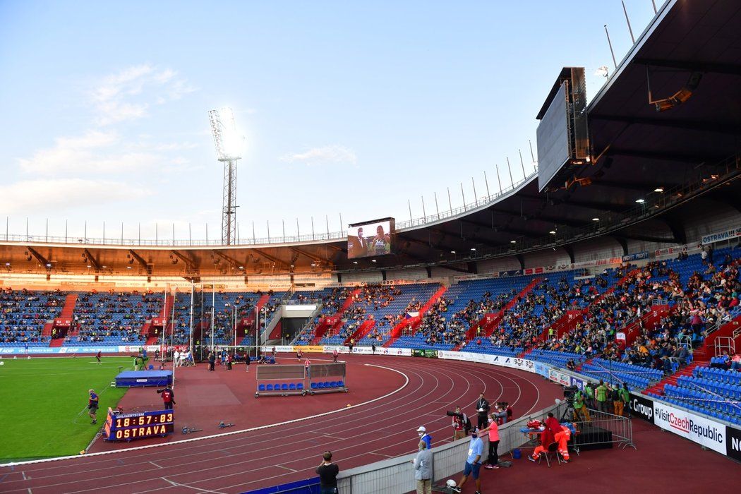 Pohled na ostravský Městský stadion během Zlaté tretry 2020