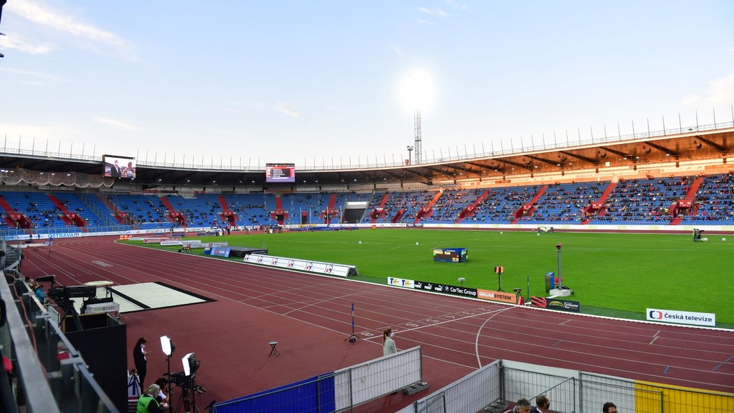 Pohled na ostravský Městský stadion během Zlaté tretry 2020