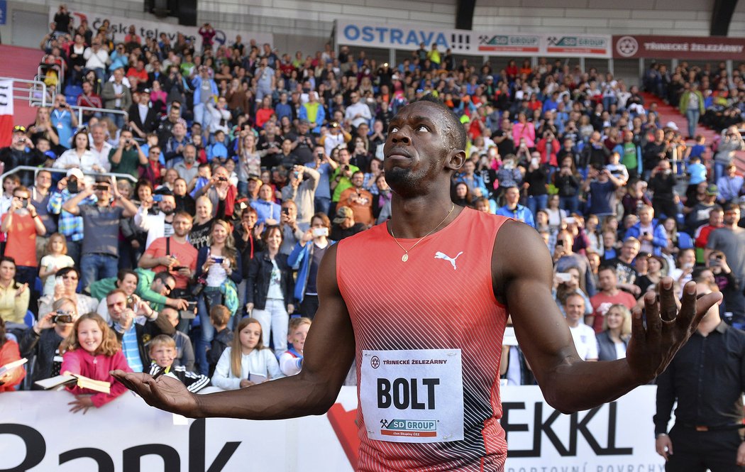 Sprinterský král Usain Bolt si vychutnává vítězství na Zlaté tretře