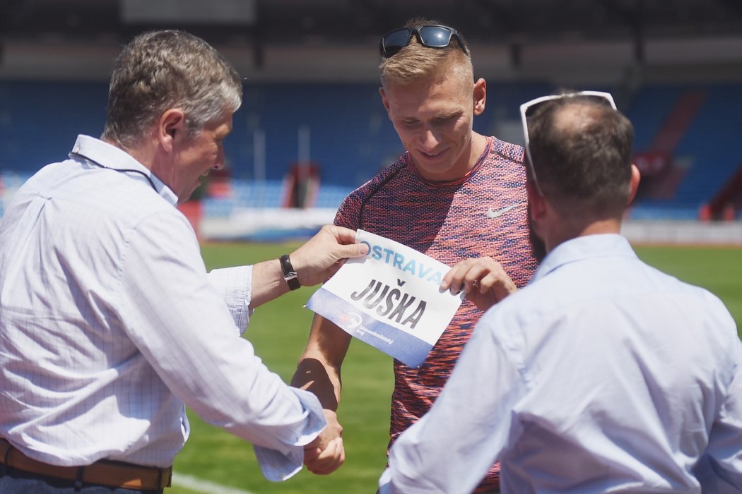 V areálu Městského stadionu Ostrava se konala tisková konference k 57. ročníku atletického mítinku Zlatá tretra Ostrava