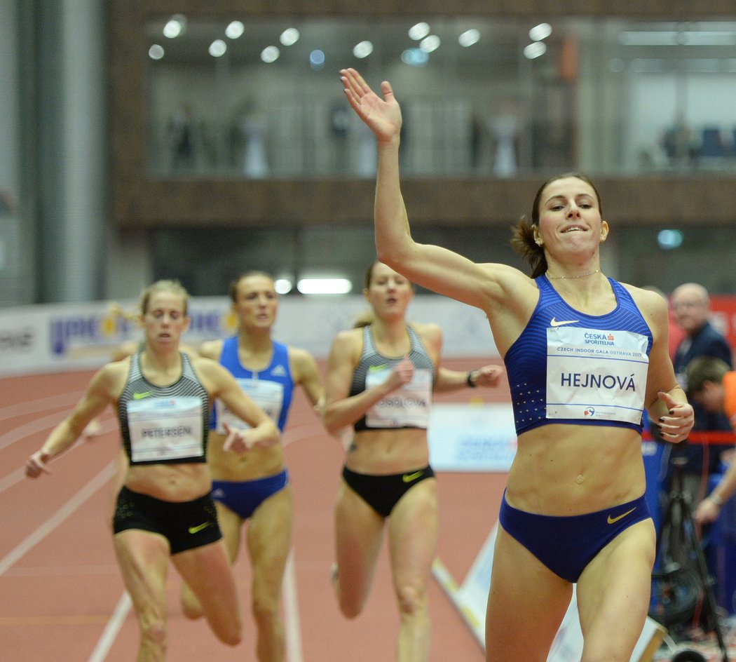 2017. Úsměv Zuzany Hejnové v cíli Czech Indoor Gala.