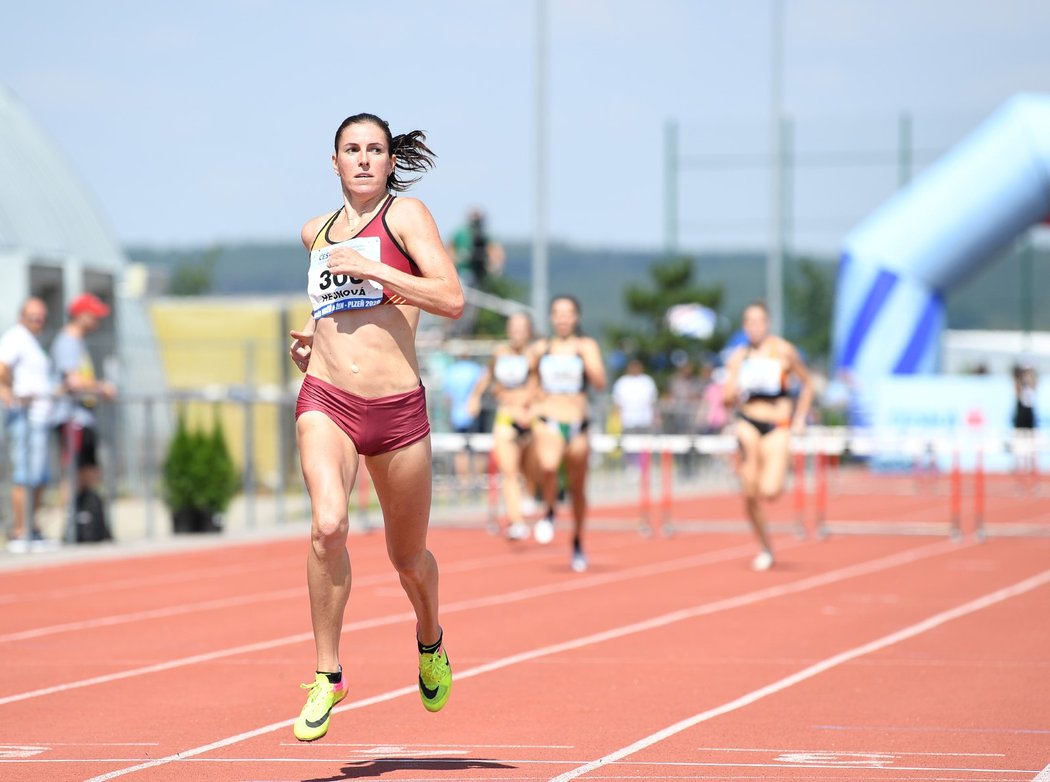 Zuzana Hejnová je mistryní republiky v běhu na 400 metrů překážek