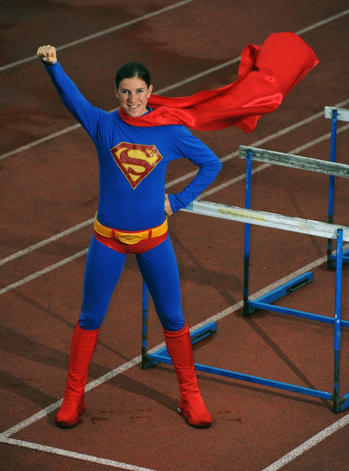 2013. Super(wo)man Zuzana Hejnová při focení pro Sport Magazín.