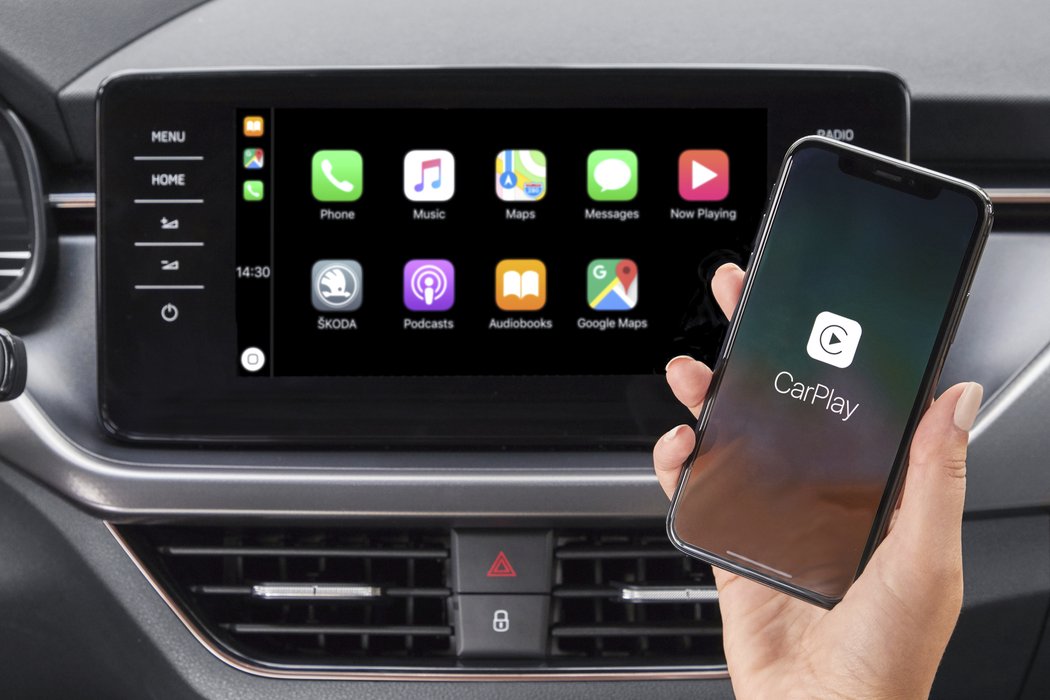 Kamiq umí Apple CarPlay i bez kabelu. Obrazovku svého iphonu si tak můžete bezdrátově zrcadlit na displeji o velikosti až 9,2 palce.