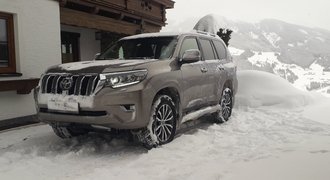 Stroj pro pravé muže. Toyota Land Cruiser se jen tak před něčím nezastaví