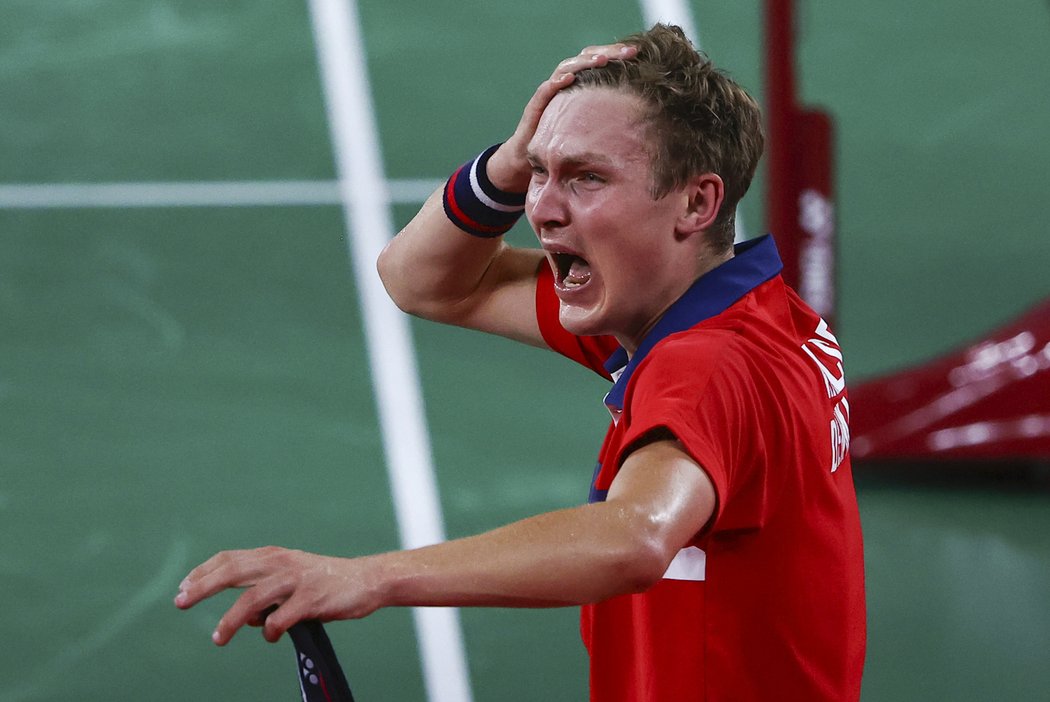 Dán Viktor Axelsen opanoval turnaj badmintonistů bez ztráty setu