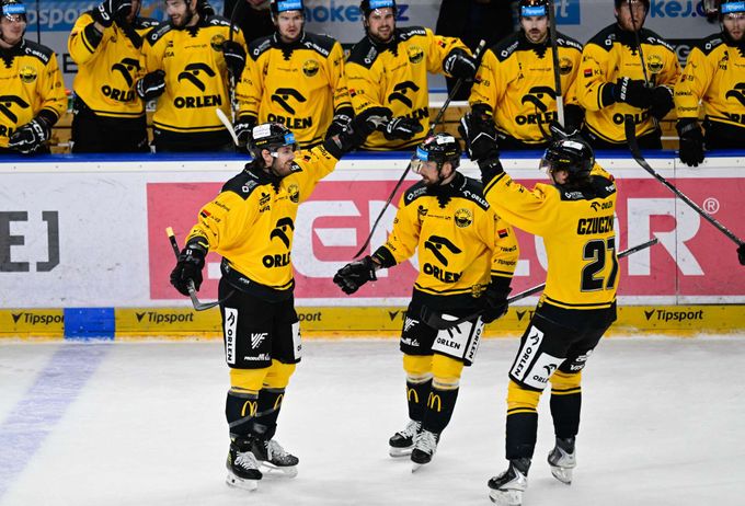 ONLINE: Litvínov hostí Olomouc. Boleslav pod prozatímním koučem, Kometa čelí Mountfieldu ONLINE: Litvínov hostí Olomouc. Boleslav pod prozatímním koučem, Kometa čelí Mountfieldu