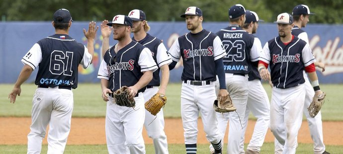 Baseballisté Arrows Ostrava se radují z velké výhry