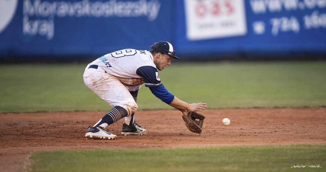 Radim Novotný z Arrows Ostrava si po titulu mistra Evropy do 23 let připsal i první finálové vítězství v letošním CZECH SERIES proti Eagles Praha. Ostravané vyhráli 6:3