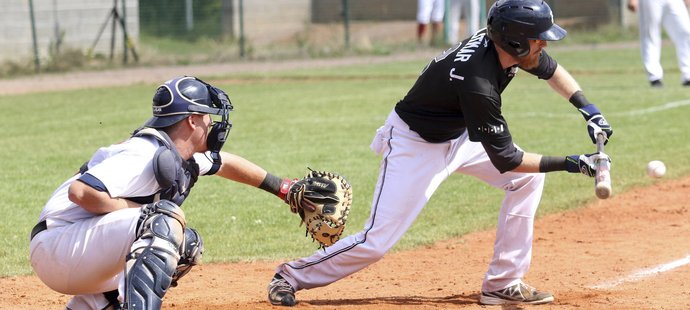 Baseballisté Draků Brno a pražské Kotlářky bojují o titul. Nový vítěz extraligy bude známý nejpozději v neděli.