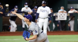 Dominantní nadhazovač a Dodgers ve finále MLB nad Tampou znovu vedou