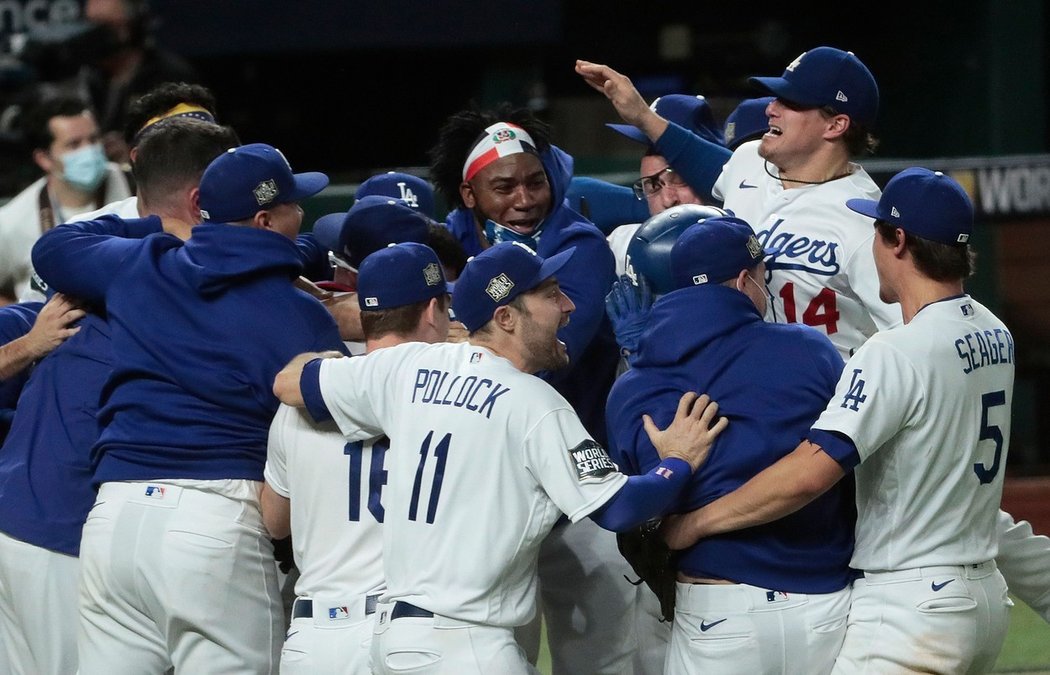 V šestém finále kvůli koronaviru zkrácené MLB porazili Dodgers Tampu Bay Rays 3:1 a zvítězili 4:2 na zápasy.