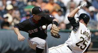 MLB: úpravy kvůli praskajícím pálkám