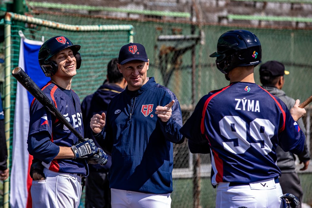 Příprava českých baseballistů před WBC: Vojtěch Menšík, kouč Pavel Chadim a Petr Zýma