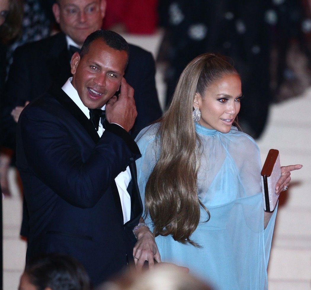 Bývalý baseballista se objevil na prestižním galavečeru Met Gala po boku zpěvačky Jennifer Lopezové.